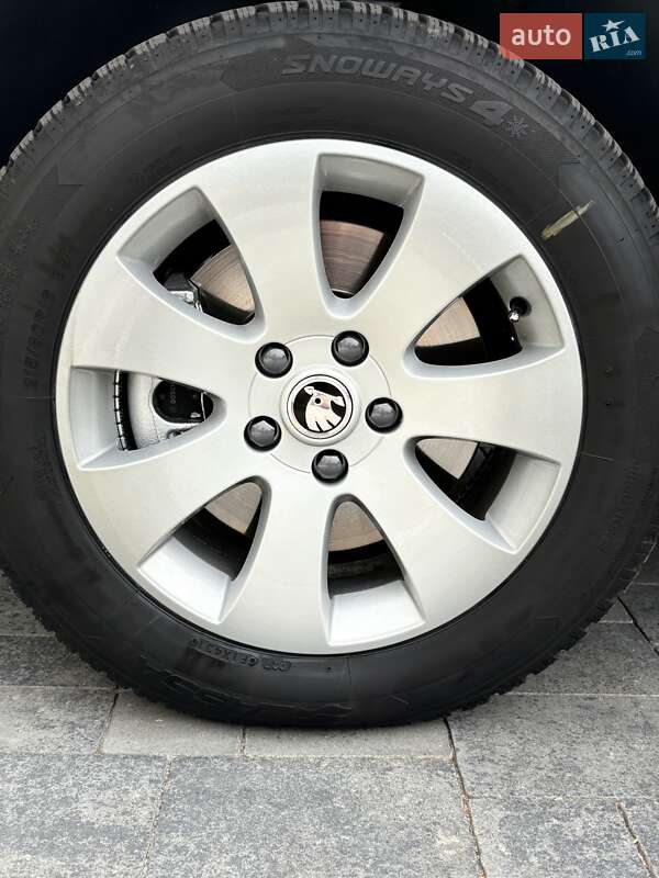 Внедорожник / Кроссовер Skoda Yeti 2014 в Звягеле