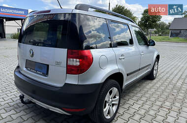 Внедорожник / Кроссовер Skoda Yeti 2013 в 