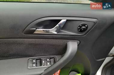 Внедорожник / Кроссовер Skoda Yeti 2009 в 