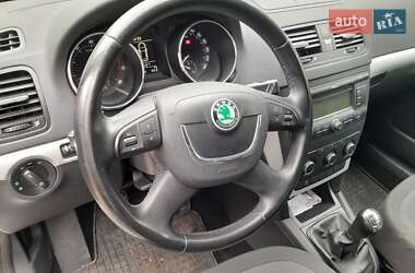 Внедорожник / Кроссовер Skoda Yeti 2009 в 