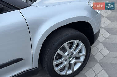Внедорожник / Кроссовер Skoda Yeti 2010 в 