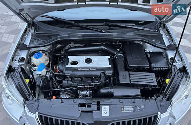 Внедорожник / Кроссовер Skoda Yeti 2010 в 