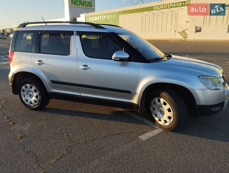 Внедорожник / Кроссовер Skoda Yeti 2012 в Киеве