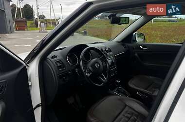 Внедорожник / Кроссовер Skoda Yeti 2015 в 
