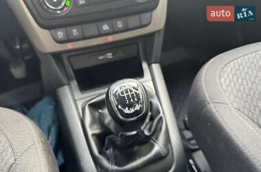 Внедорожник / Кроссовер Skoda Yeti 2017 в 