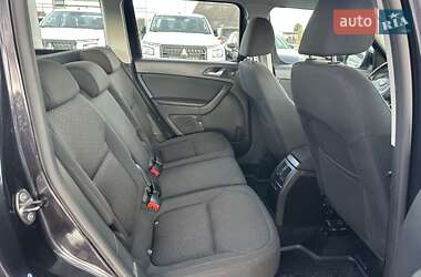 Позашляховик / Кросовер Skoda Yeti 2009 в 