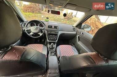 Внедорожник / Кроссовер Skoda Yeti 2011 в 