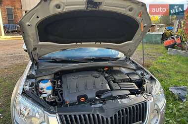 Внедорожник / Кроссовер Skoda Yeti 2011 в 