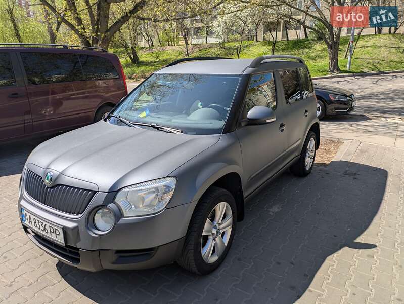 Позашляховик / Кросовер Skoda Yeti 2009 в Києві