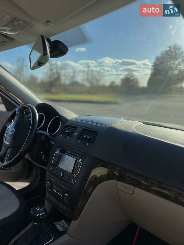 Внедорожник / Кроссовер Skoda Yeti 2010 в Владимире фото 4 Внедорожник / Кроссовер Skoda Yeti 2010 в Владимире