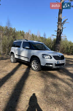 Позашляховик / Кросовер Skoda Yeti 2014 в Києві