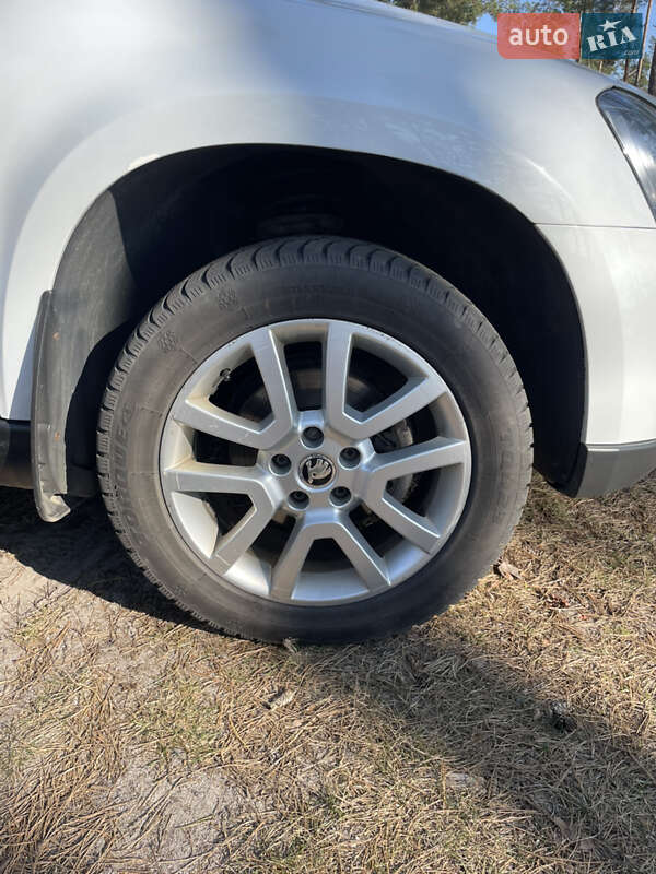 Внедорожник / Кроссовер Skoda Yeti 2014 в Киеве