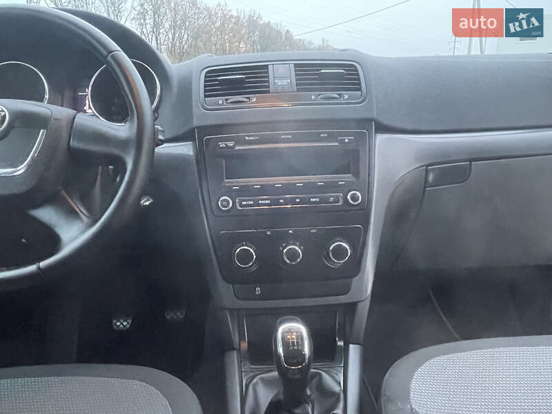 Внедорожник / Кроссовер Skoda Yeti 2011 в Луцке