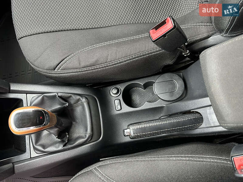 Внедорожник / Кроссовер Skoda Yeti 2013 в Звягеле