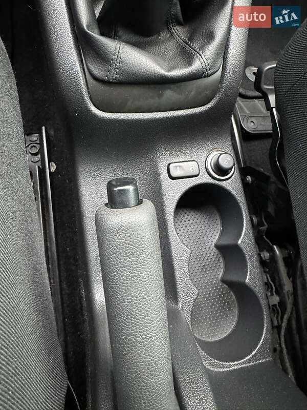 Позашляховик / Кросовер Skoda Yeti 2014 в Сумах фото 49 Позашляховик / Кросовер Skoda Yeti 2014 в Сумах