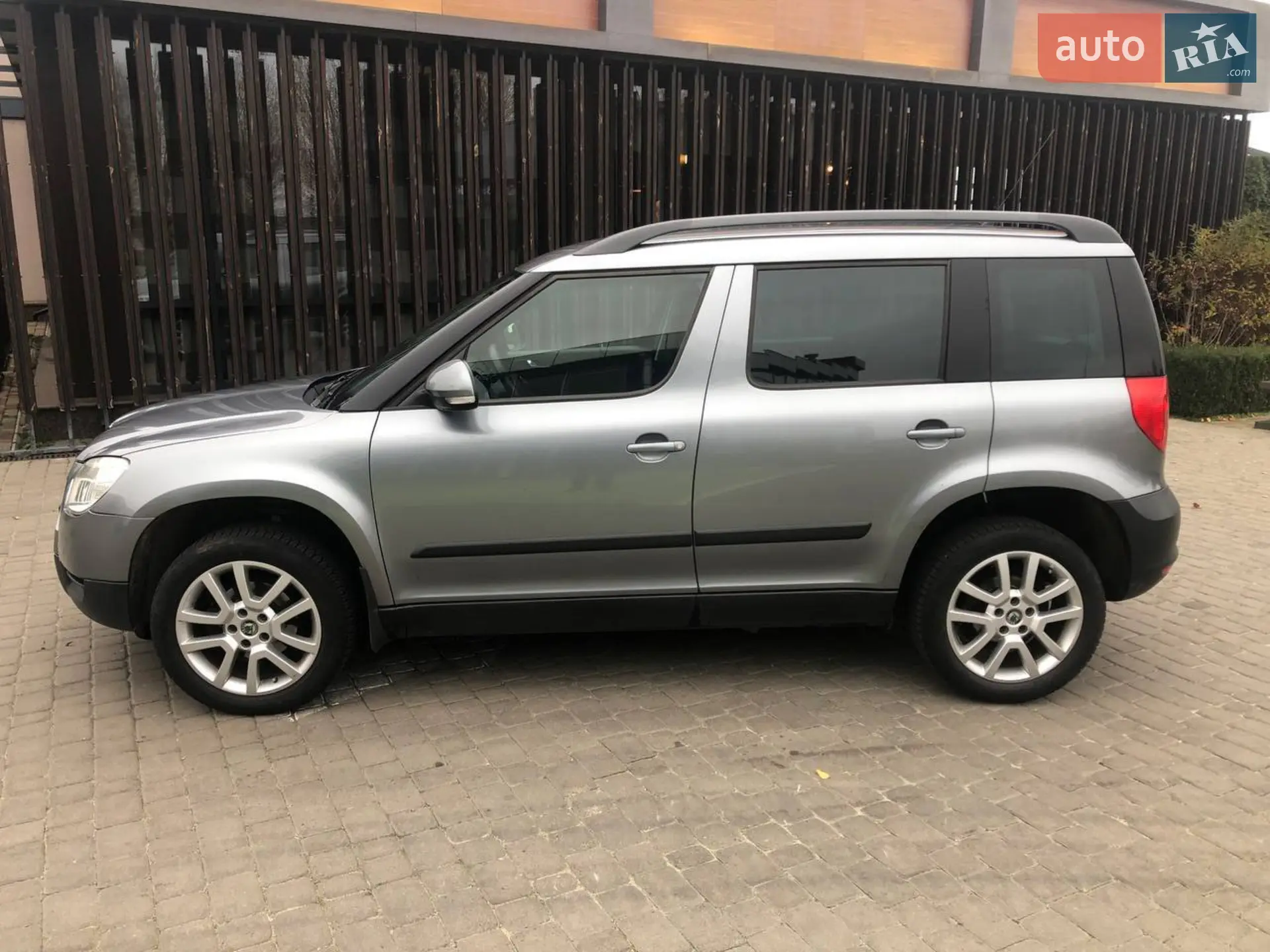 2010 Skoda Yeti - мініатюра 2