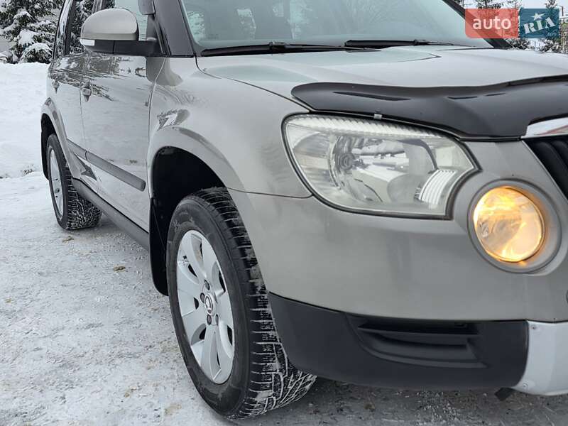 Позашляховик / Кросовер Skoda Yeti 2012 в Хмельницькому