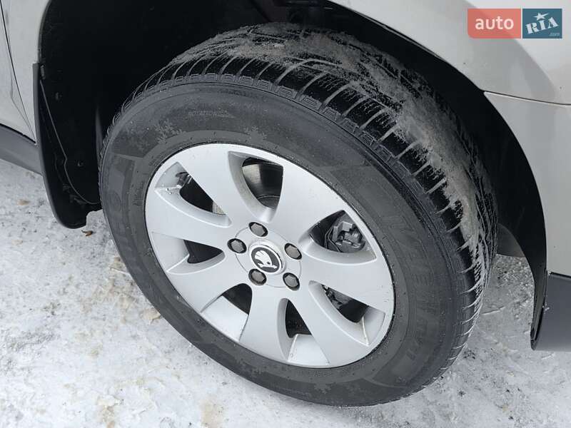 Позашляховик / Кросовер Skoda Yeti 2012 в Хмельницькому