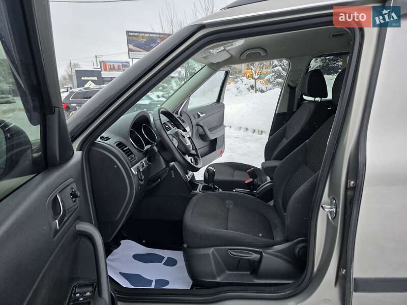 Позашляховик / Кросовер Skoda Yeti 2012 в Хмельницькому