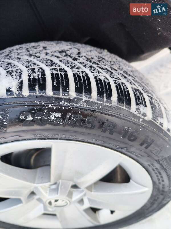 Внедорожник / Кроссовер Skoda Yeti 2014 в Львове