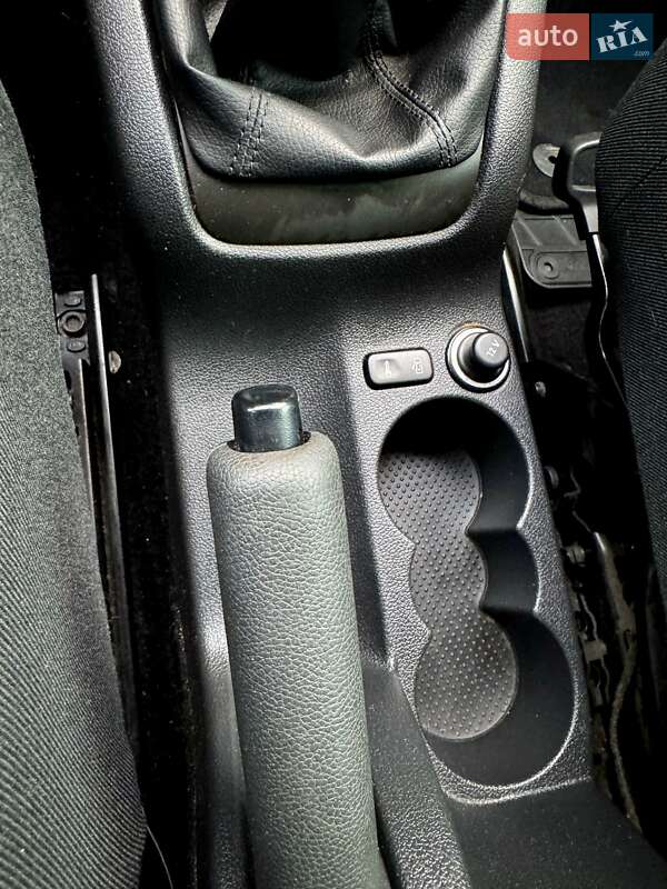 Внедорожник / Кроссовер Skoda Yeti 2014 в Киеве