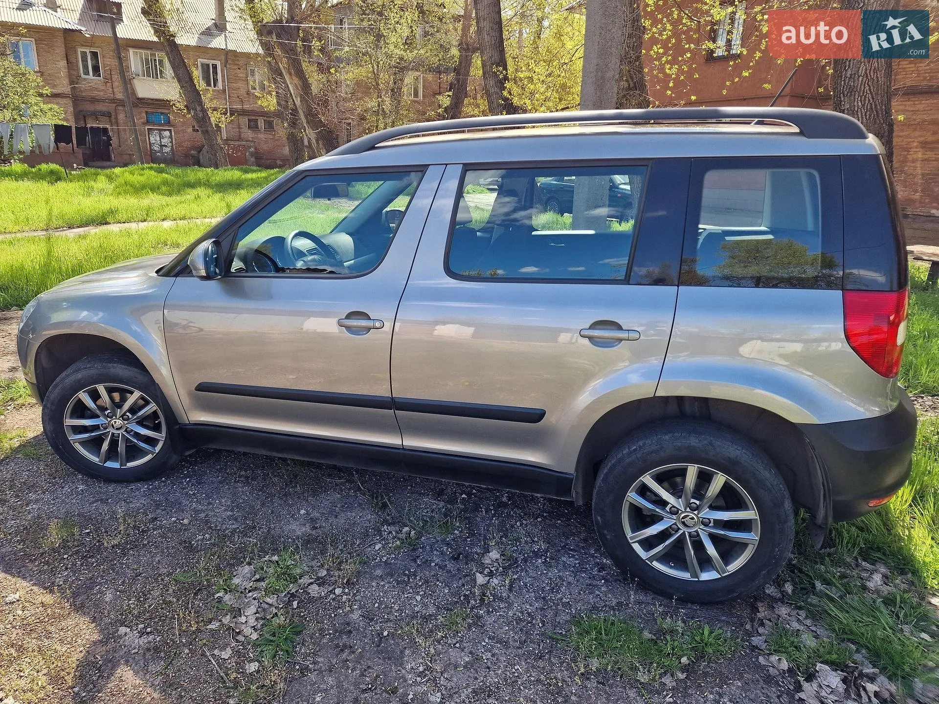 Skoda Yeti 2012 VIN Y6UJF25L3DB700302 фото оголошення 3 з 13