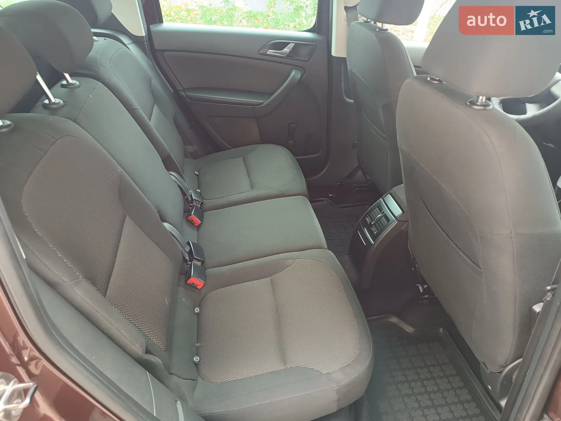 2010 Skoda Yeti - мініатюра 11