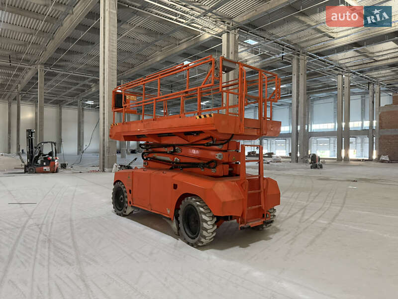 Ножничный подъемник Skyjack GS 2015 в Ивано-Франковске