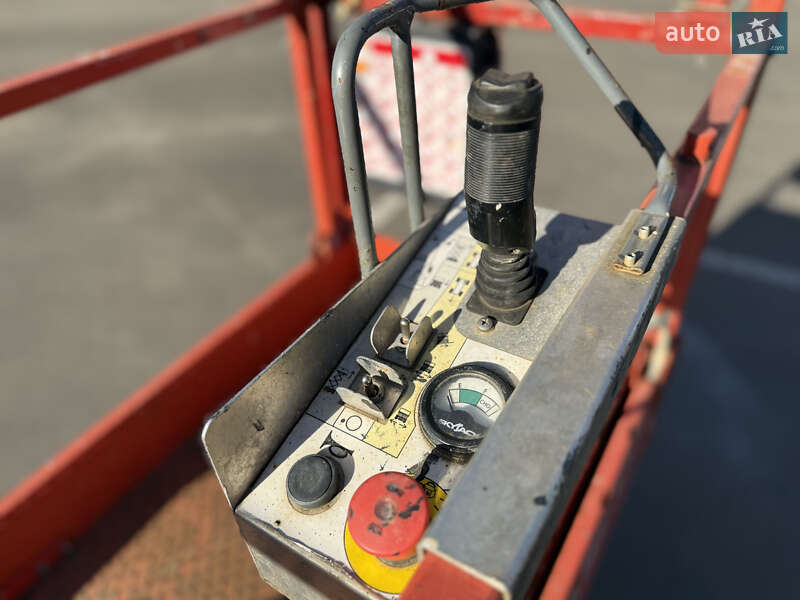 Ножничный подъемник Skyjack SJ 2020 в Киеве