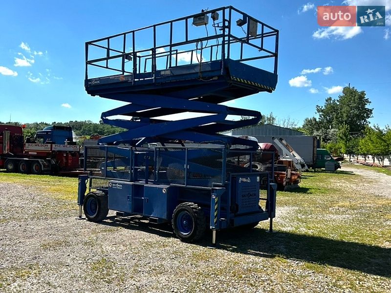 Ножничный подъемник Skyjack SJ 2007 в Черновцах
