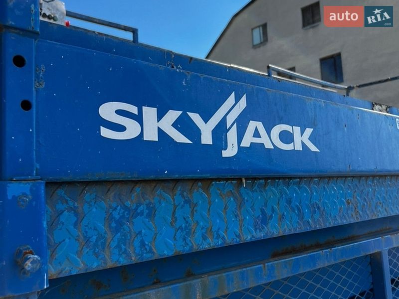 Ножничный подъемник Skyjack SJ 2007 в Черновцах