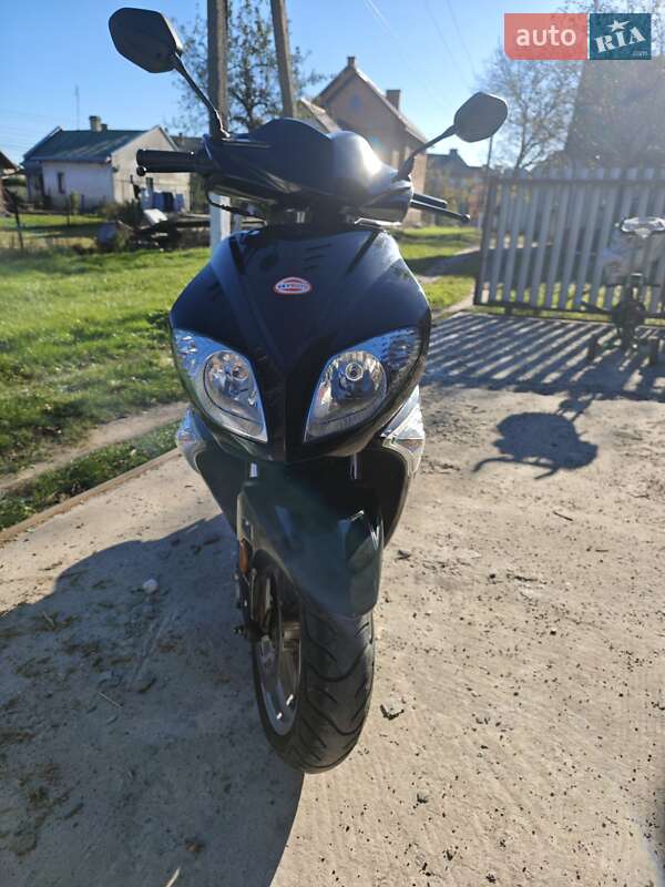 Скутер SkyMoto Patrol 2012 в Городке