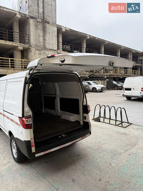 Вантажний фургон Skywell 007 2020 в Києві фото 22 Вантажний фургон Skywell 007 2020 в Києві