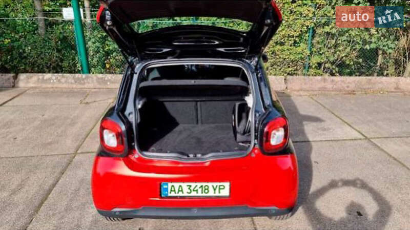 Хэтчбек Smart EQ Forfour 2018 в Киеве