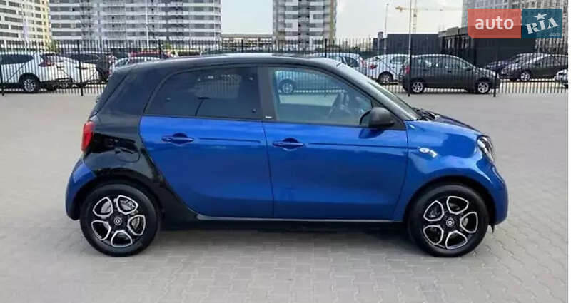 Хэтчбек Smart EQ Forfour 2018 в Киеве