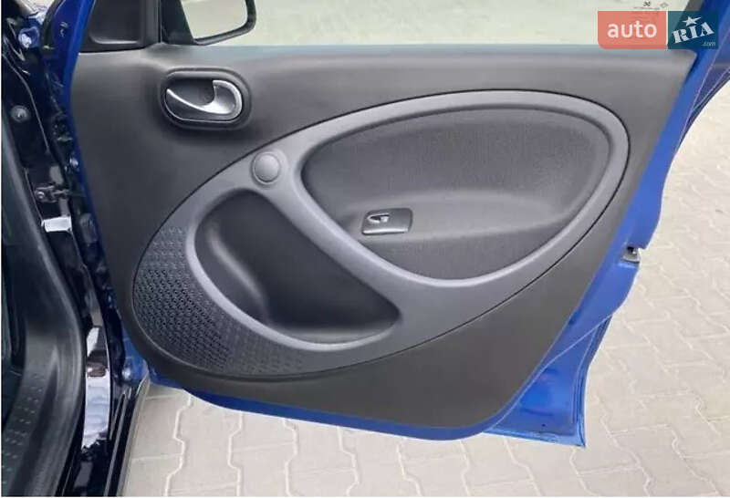 Хэтчбек Smart EQ Forfour 2018 в Киеве
