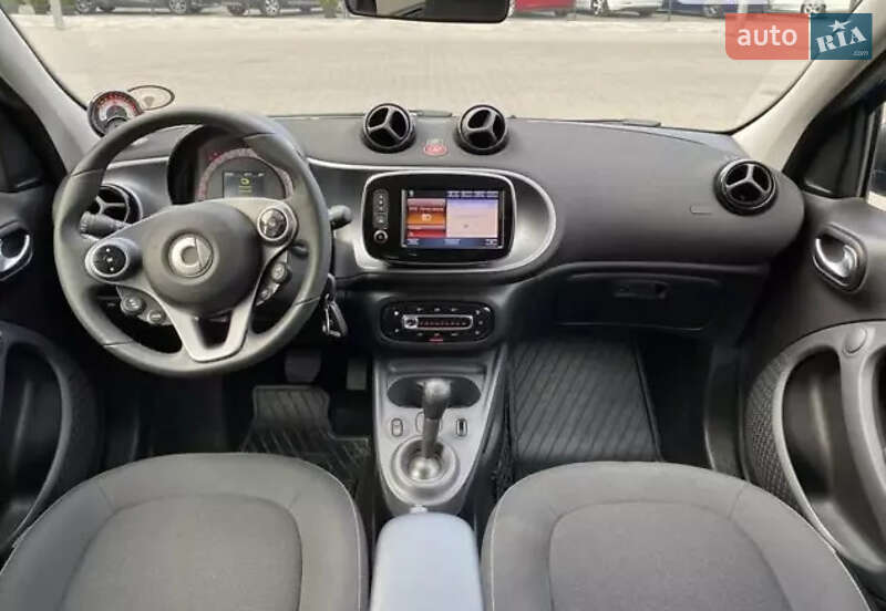 Хэтчбек Smart EQ Forfour 2018 в Киеве