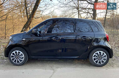 Хэтчбек Smart EQ Forfour 2020 в 