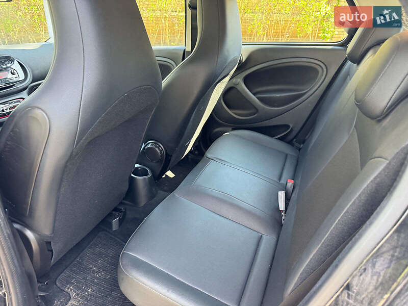 Хэтчбек Smart EQ Forfour 2021 в Киеве
