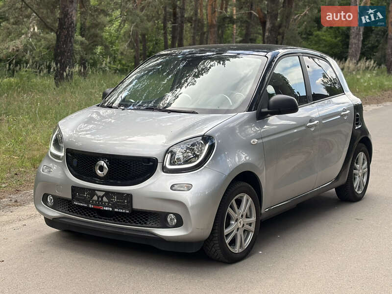 Хэтчбек Smart EQ Forfour 2020 в 