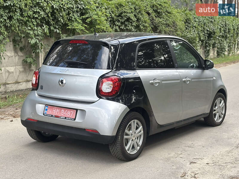Хэтчбек Smart EQ Forfour 2020 в Киеве