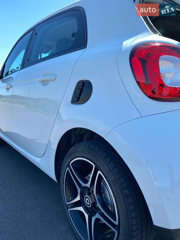 Хэтчбек Smart EQ Forfour 2020 в Надворной