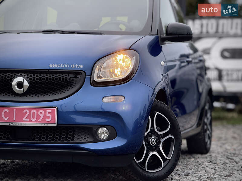 Хетчбек Smart EQ Forfour 2017 в Стрию