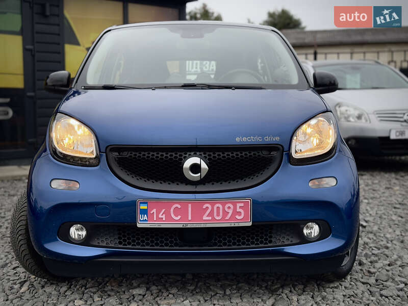 Хетчбек Smart EQ Forfour 2017 в Стрию