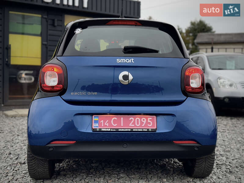Хетчбек Smart EQ Forfour 2017 в Стрию