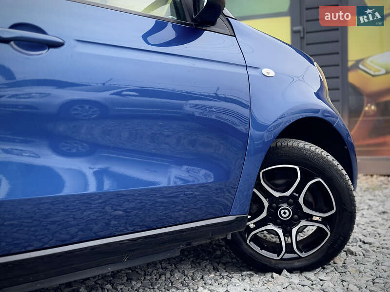 Хетчбек Smart EQ Forfour 2017 в Стрию