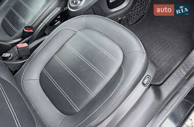 Хэтчбек Smart EQ Forfour 2017 в 
