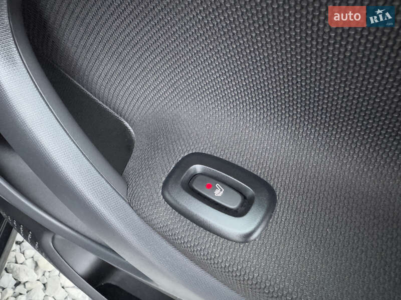 Хетчбек Smart EQ Forfour 2017 в Стрию