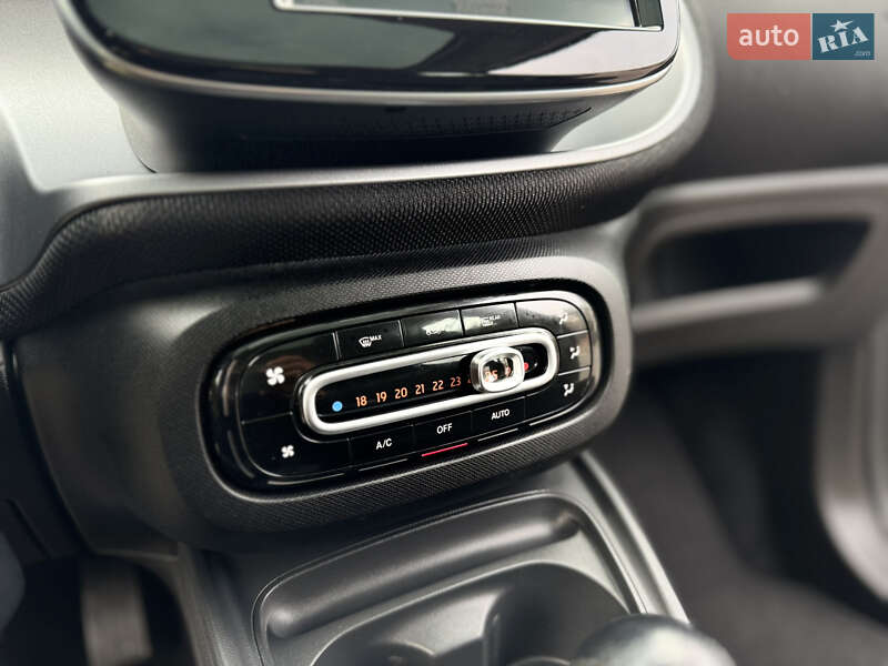 Хэтчбек Smart EQ Forfour 2019 в Ровно