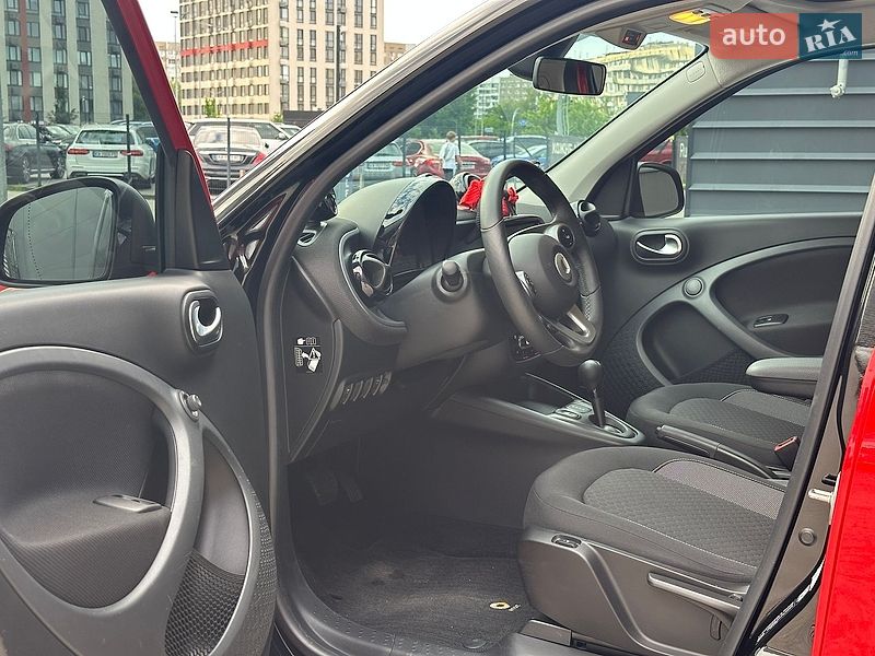 Хетчбек Smart EQ Forfour 2021 в Києві фото 17 Хетчбек Smart EQ Forfour 2021 в Києві